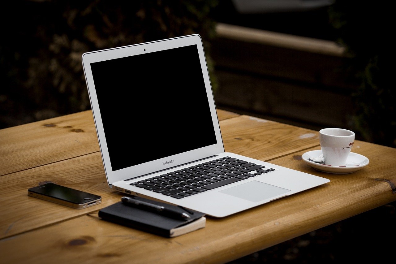 Laptop product image - large